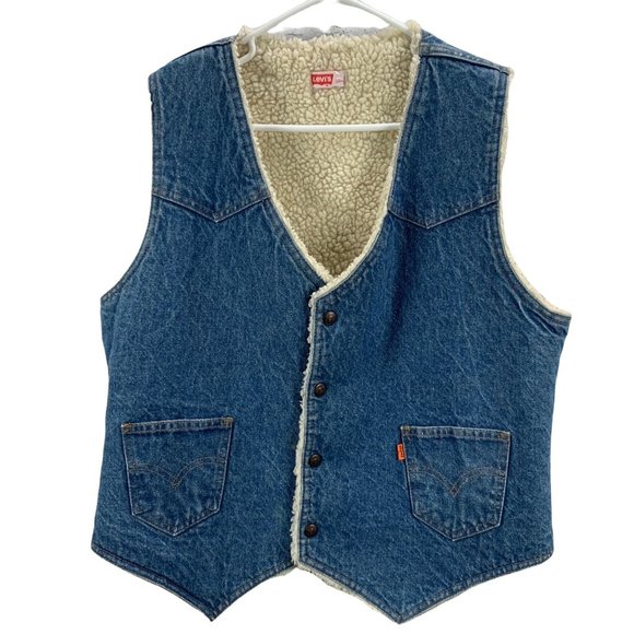 Vintage Levis Sherpa Lined Denim Vest size L Snap Front Orange Tab USA Thick